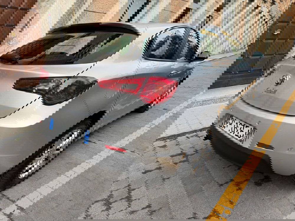 Alfa Romeo Giulietta usata a Genova (5)