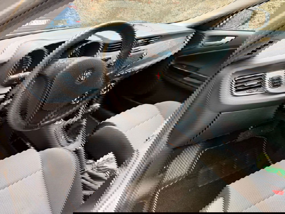 Alfa Romeo Giulietta usata a Genova (8)