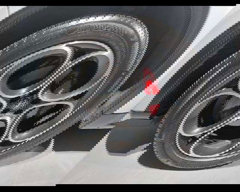 Alfa Romeo Stelvio usata a Venezia (18)