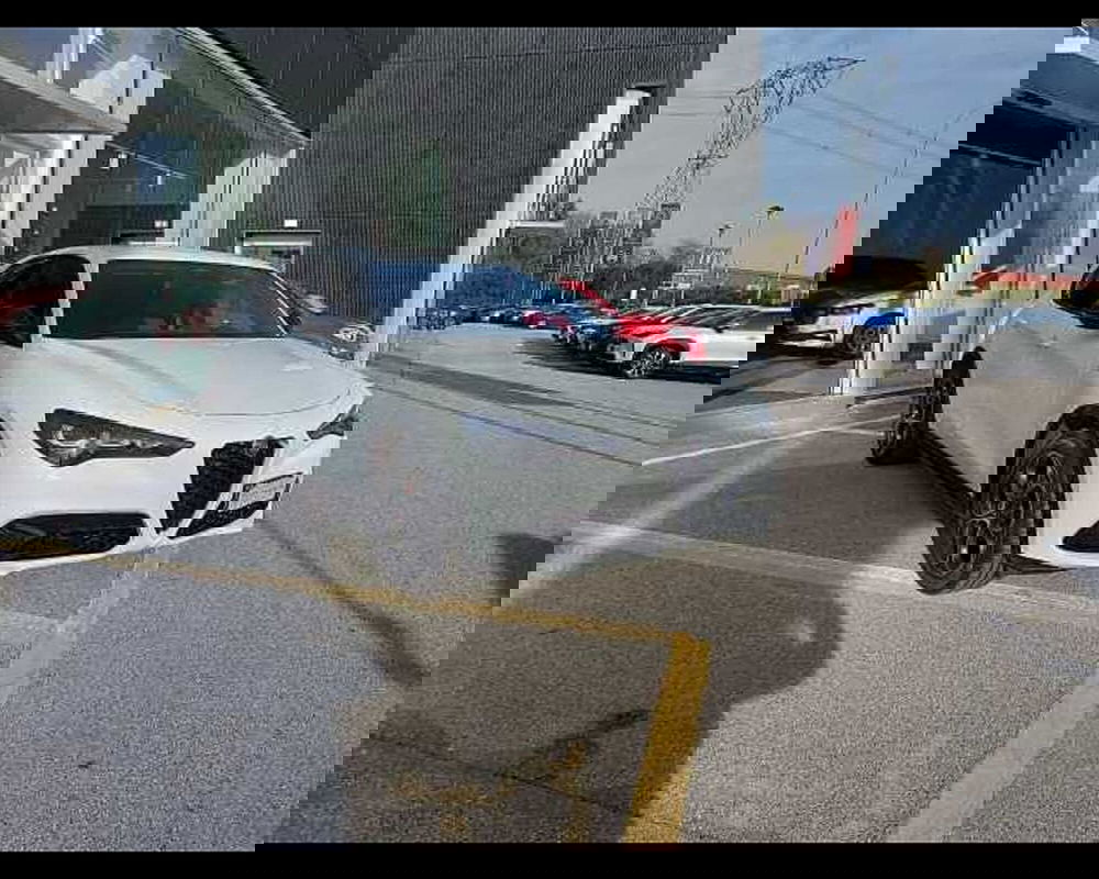 Alfa Romeo Stelvio usata a Venezia (2)