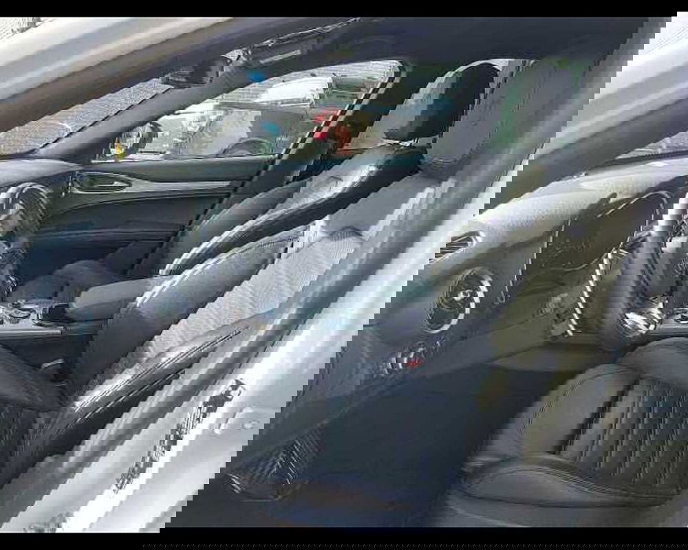 Alfa Romeo Stelvio usata a Venezia (7)