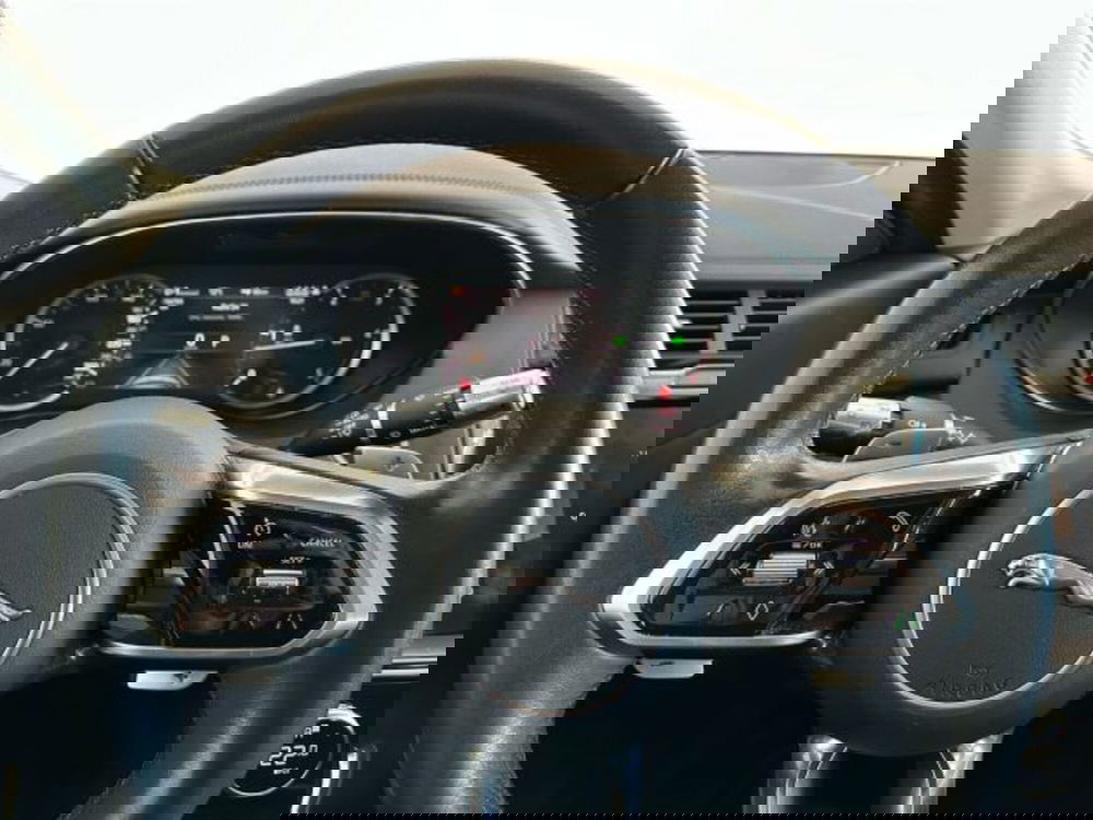 Jaguar E-Pace usata a Modena (11)