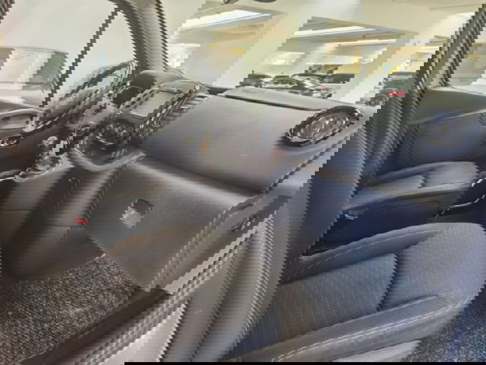 Opel Vivaro Furgone usata a Modena (10)