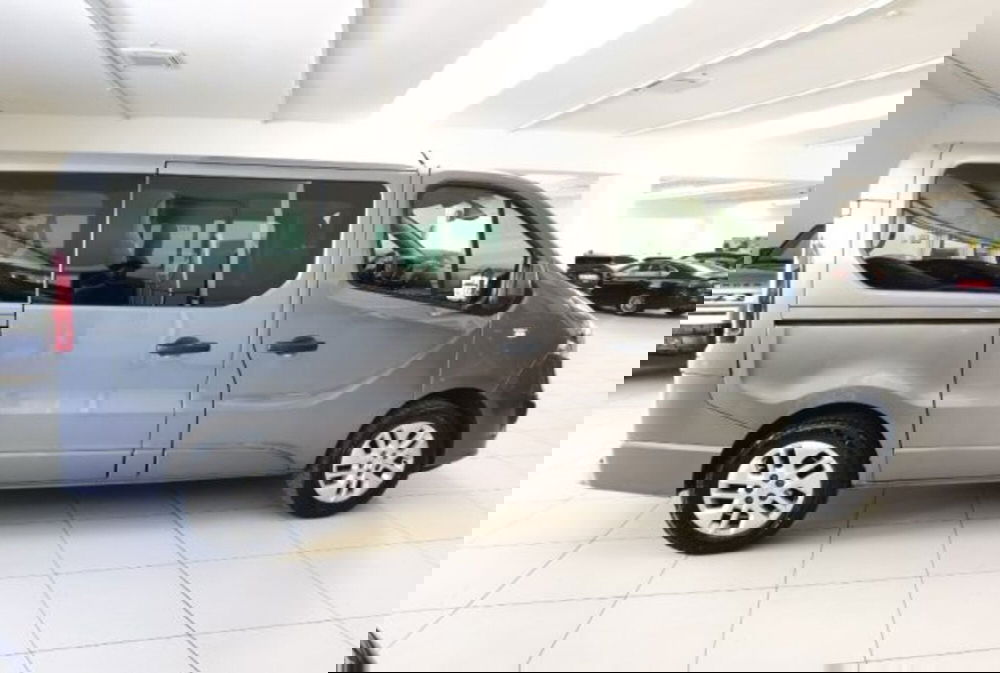 Opel Vivaro Furgone usata a Modena (4)