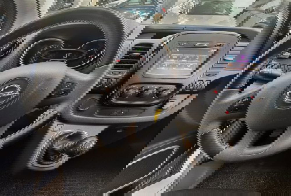 Opel Vivaro Furgone usata a Modena (9)