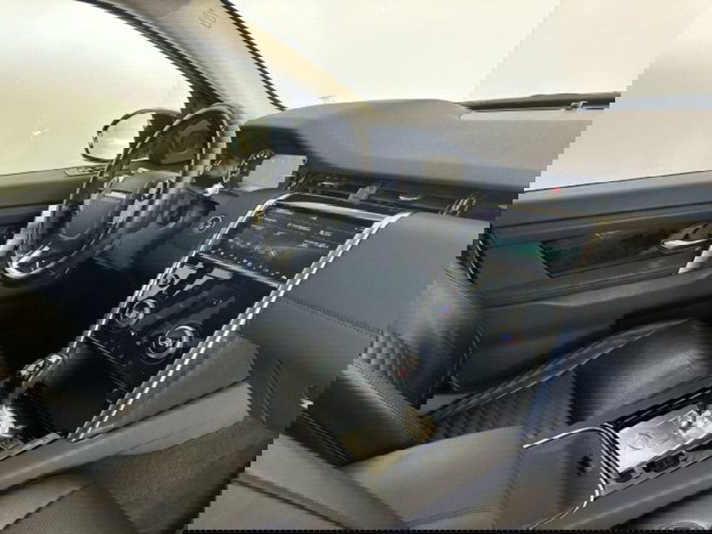 Land Rover Discovery Sport usata a Modena (10)