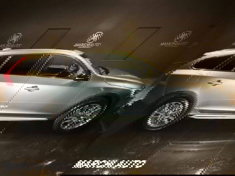 Volvo V60 Cross Country usata a Perugia (4)