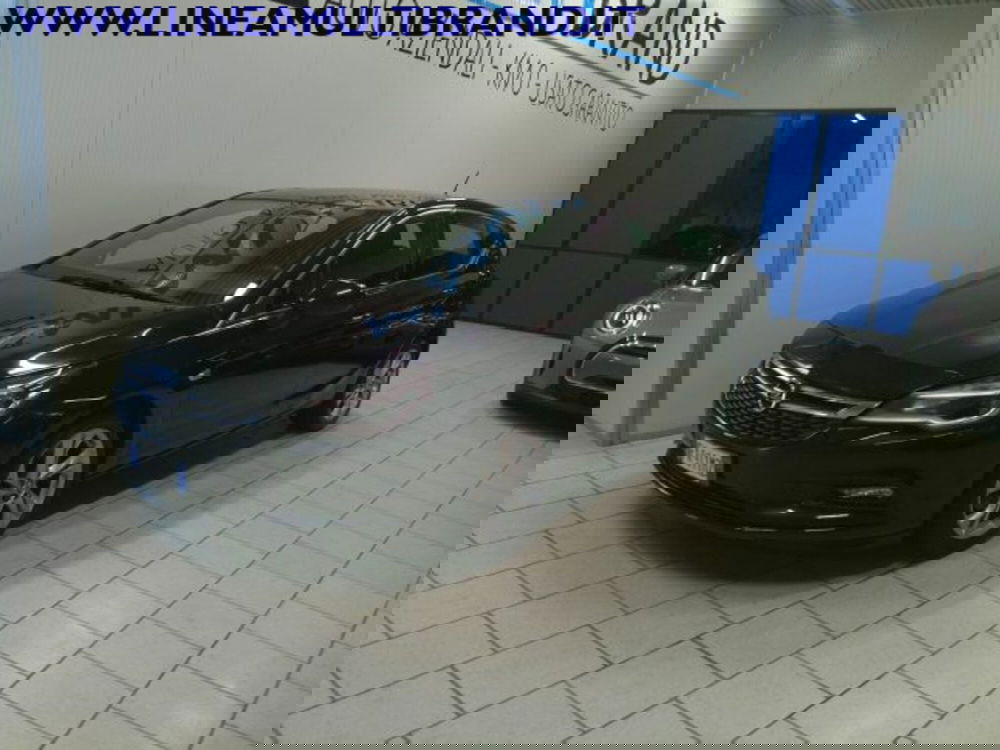 Opel Astra usata a Piacenza (8)