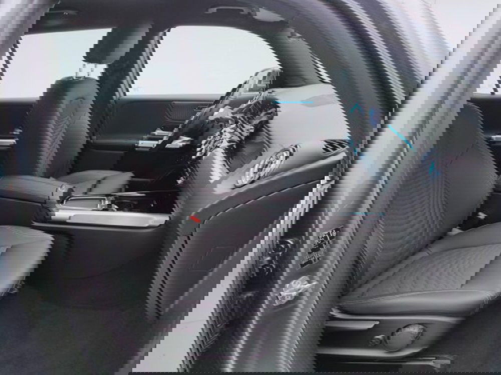 Mercedes-Benz EQB usata a Teramo (10)