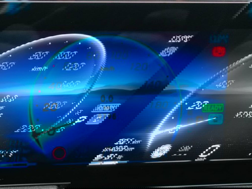 Mercedes-Benz EQB usata a Teramo (17)