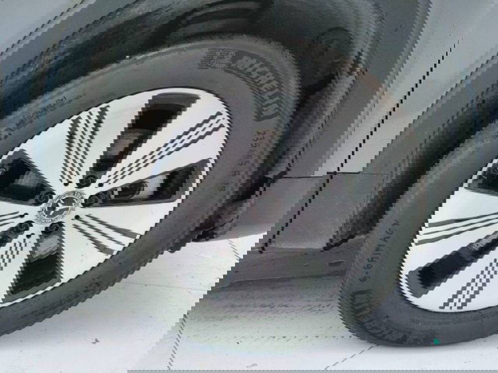 Mercedes-Benz EQB usata a Teramo (8)