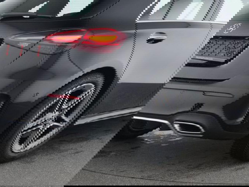 Mercedes-Benz Classe A Sedan usata a Milano (10)