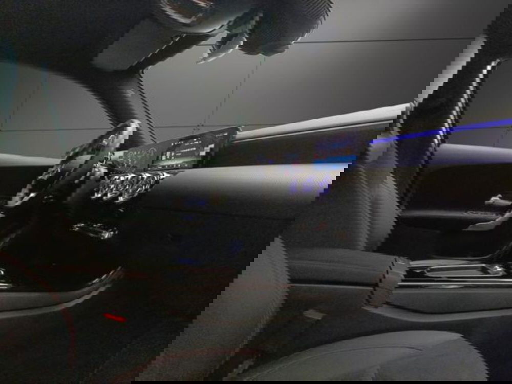 Mercedes-Benz Classe A Sedan usata a Milano (13)