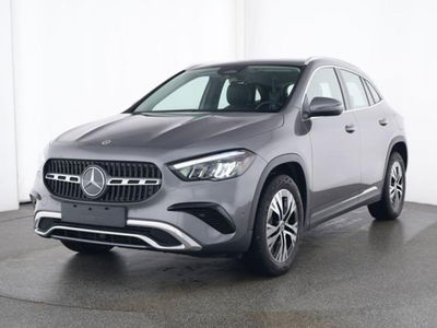 Mercedes-Benz GLA SUV 180 Progressive Advanced Plus auto del 2024 usata a Magenta