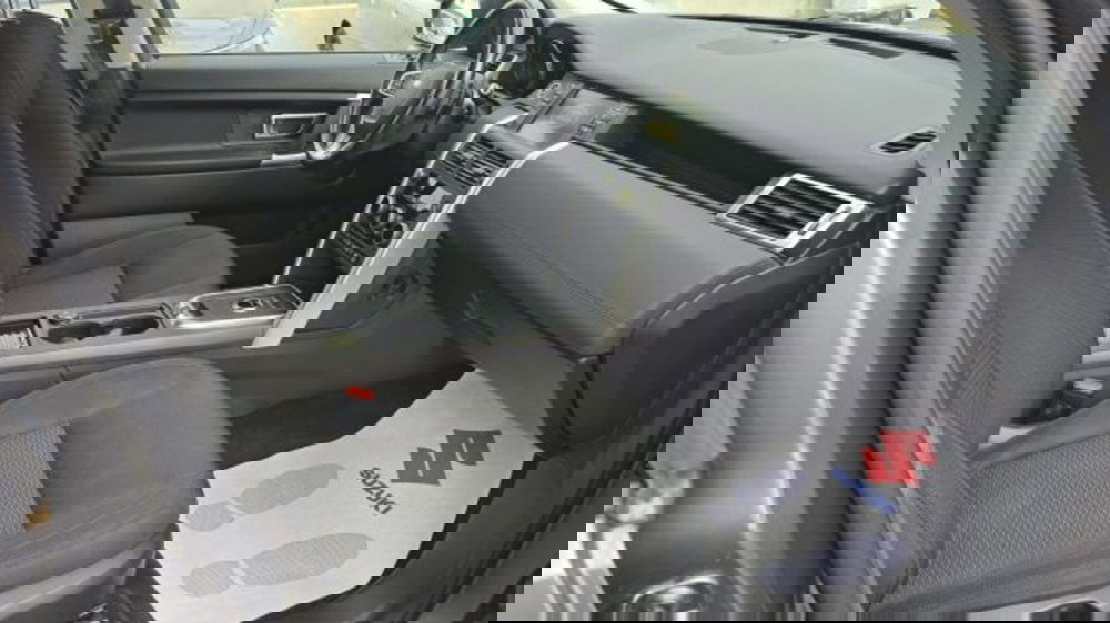 Land Rover Discovery Sport usata a Macerata (7)