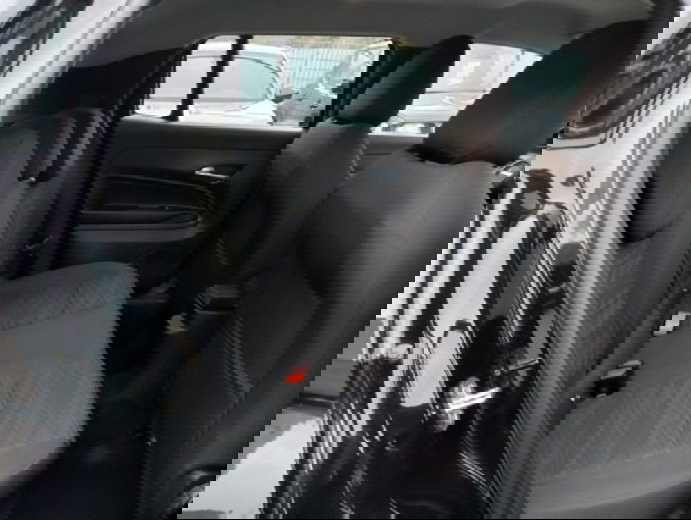 Jeep Avenger nuova a Brescia (16)