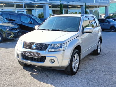 Suzuki Grand Vitara 1.9 DDiS 5 porte Offroad del 2011 usata a Desenzano del Garda