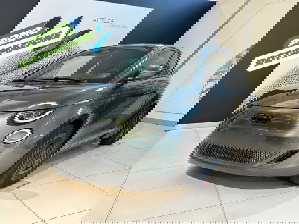 Fiat 500e nuova a Sondrio