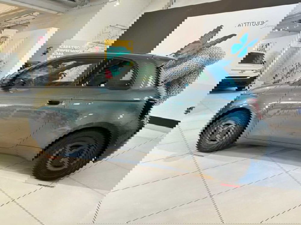 Fiat 500e nuova a Sondrio (2)