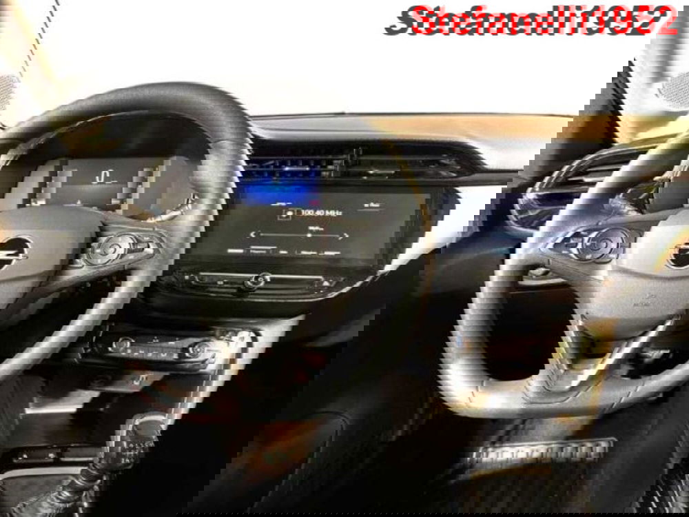 Opel Corsa nuova a Bologna (14)