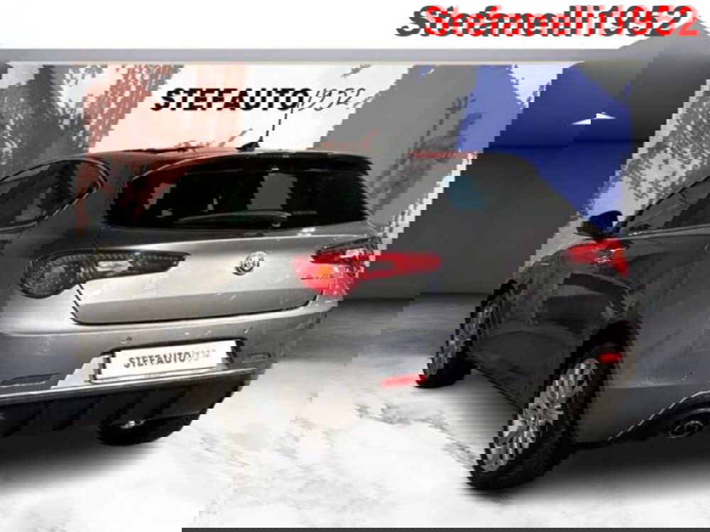 Alfa Romeo Giulietta usata a Bologna (5)