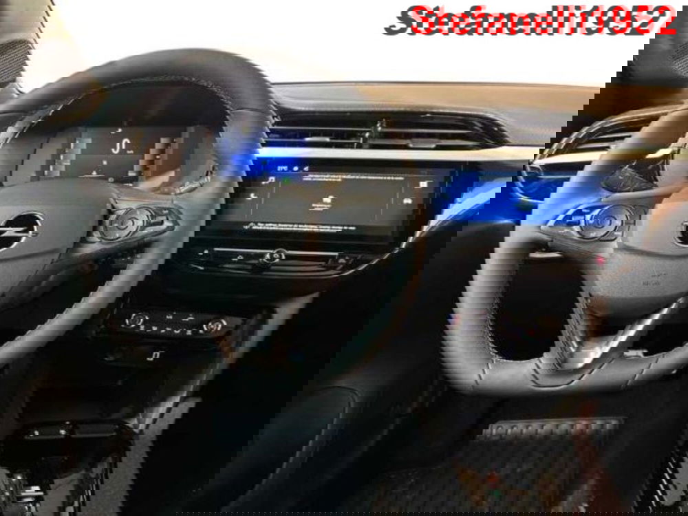 Opel Corsa nuova a Bologna (14)