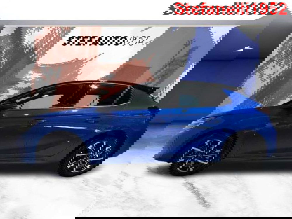 Opel Corsa nuova a Bologna (3)