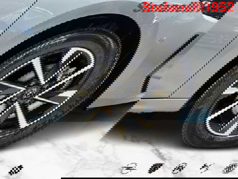 Opel Corsa nuova a Bologna (8)