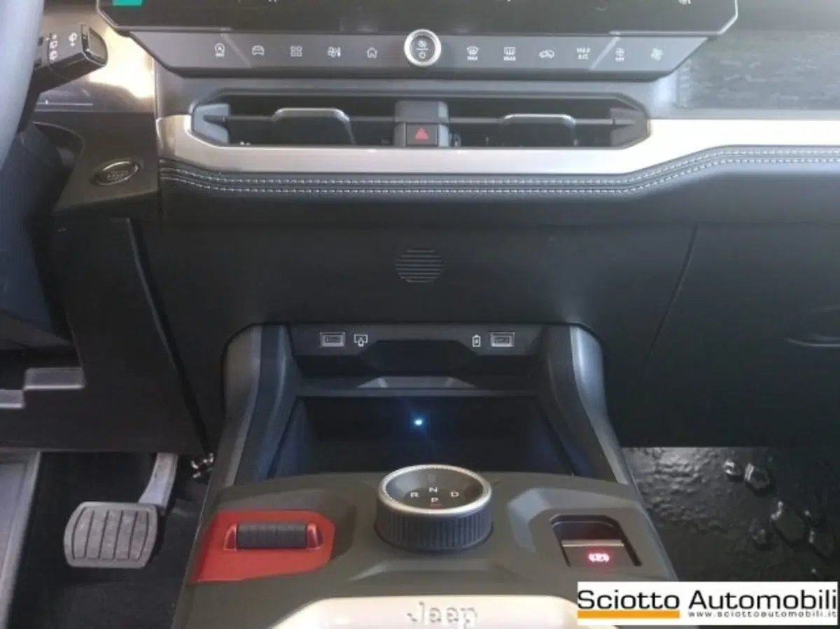 Jeep Compass nuova a Messina (15)