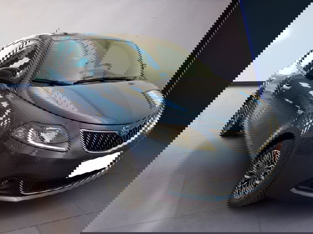 Lancia Ypsilon usata a Torino (3)