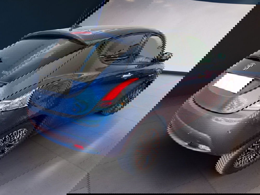 Lancia Ypsilon usata a Torino (4)