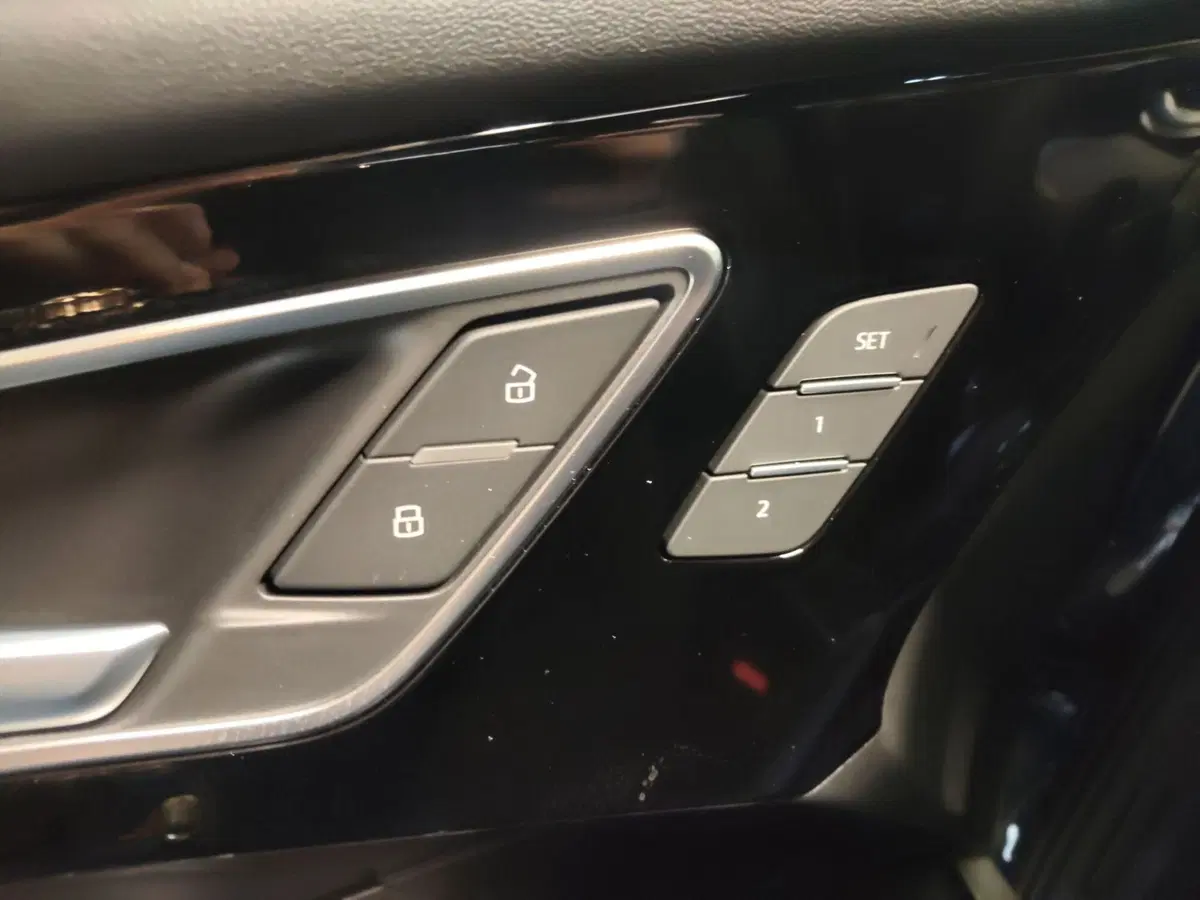 Audi Q4 Sportback usata a Modena (13)