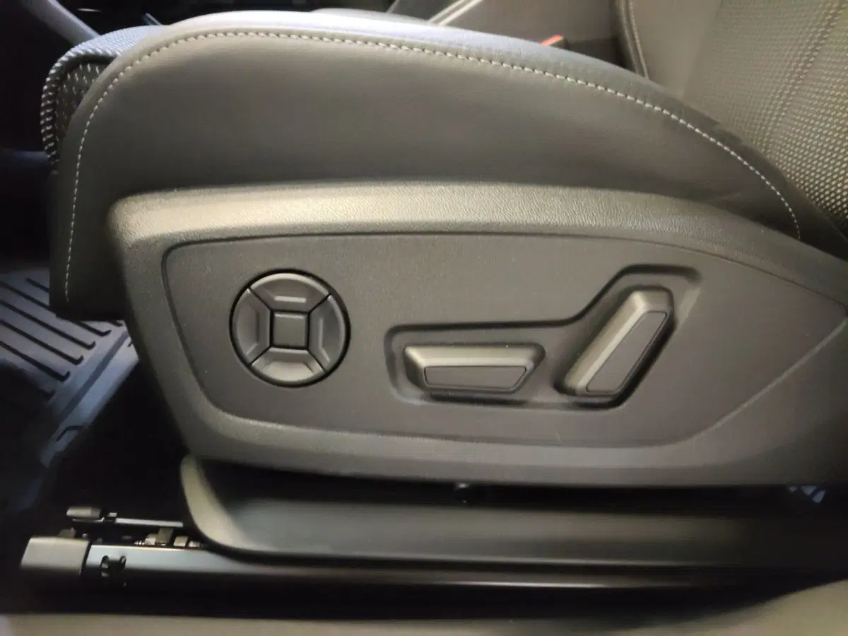 Audi Q4 Sportback usata a Modena (14)