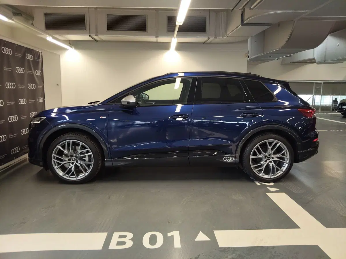 Audi Q4 Sportback usata a Modena (3)