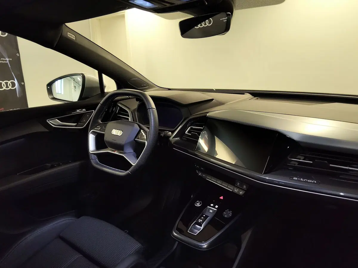Audi Q4 Sportback usata a Modena (8)