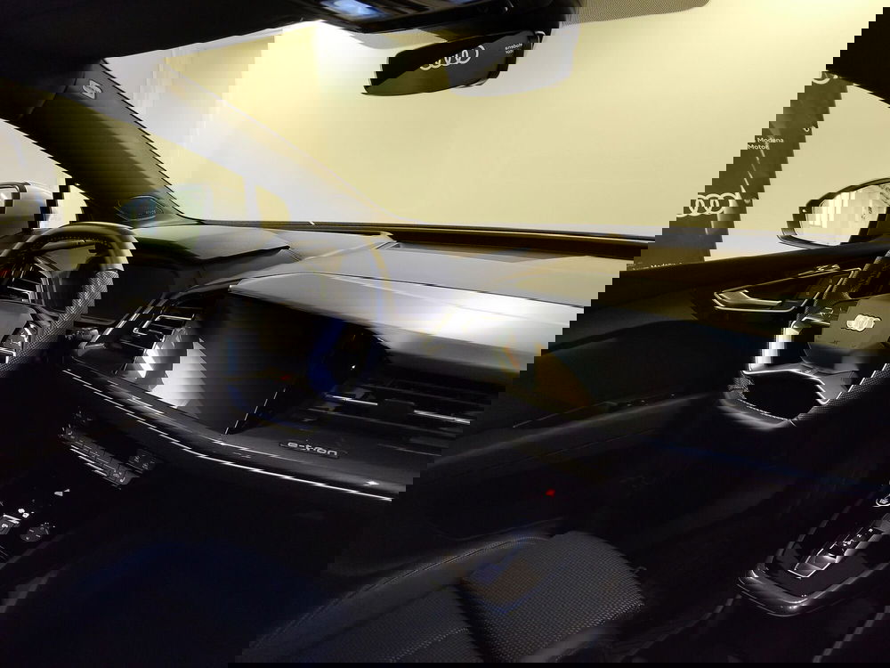 Audi Q4 Sportback usata a Modena (8)