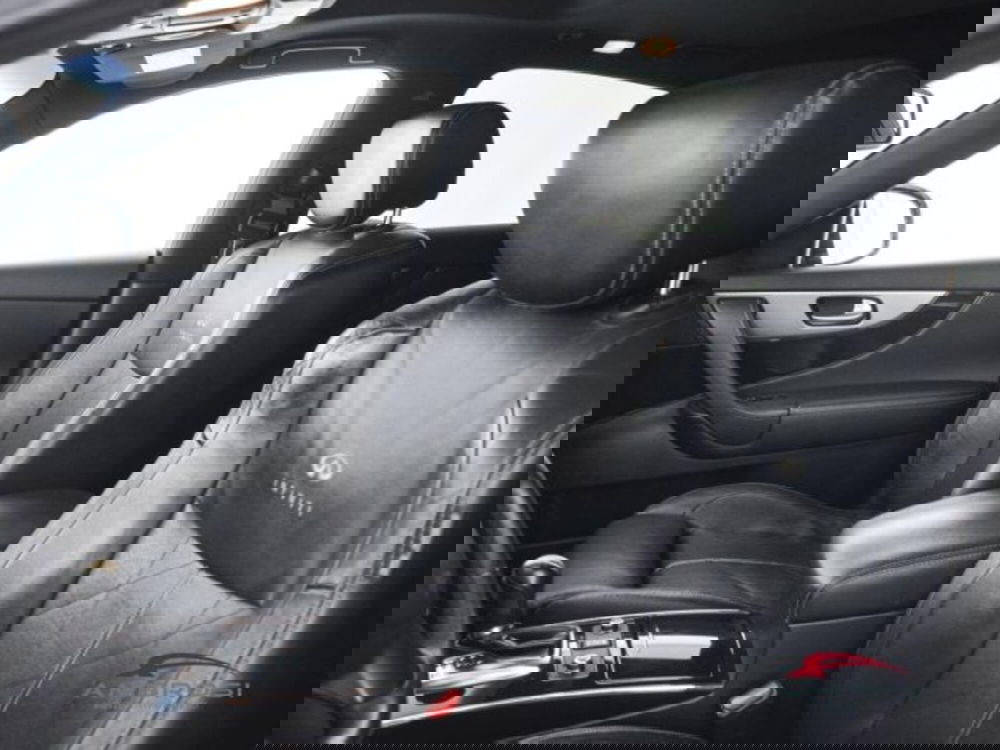 Infiniti QX70 usata a Perugia (9)