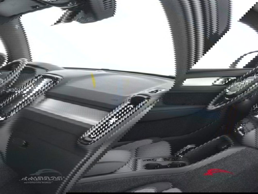 Volvo XC40 nuova a Perugia (12)