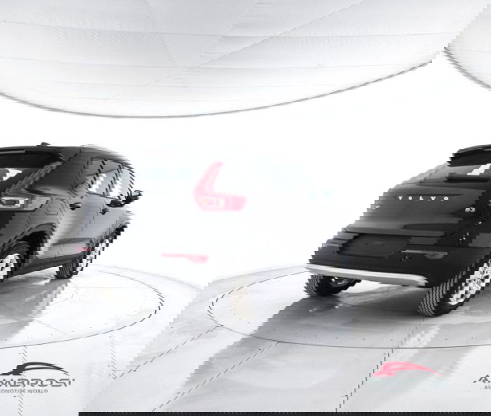 Volvo XC40 nuova a Perugia (3)