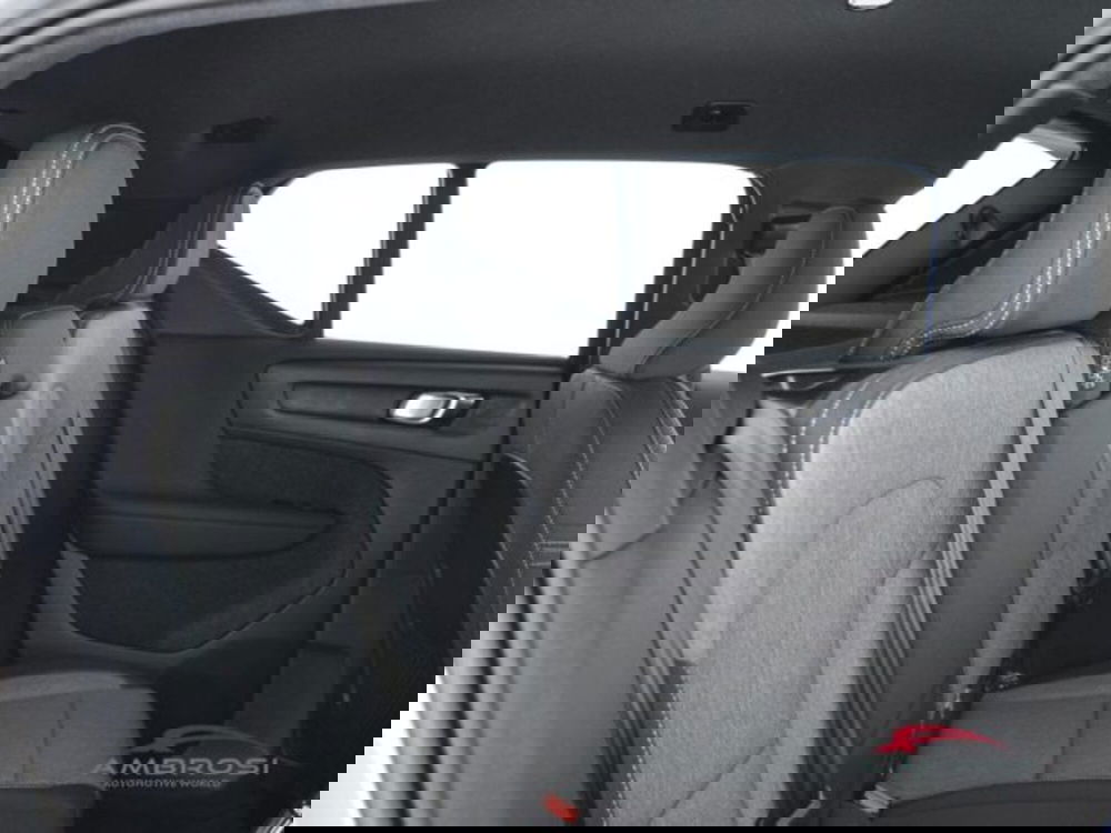 Volvo XC40 nuova a Perugia (11)