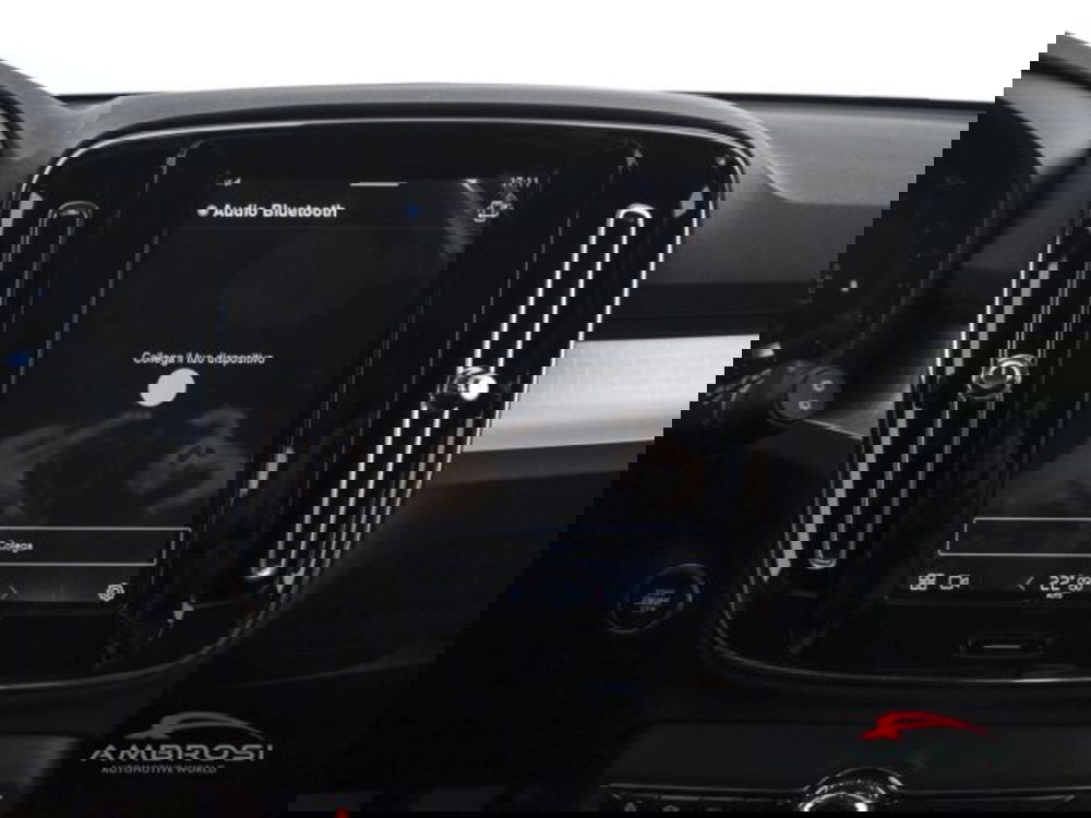 Volvo XC40 nuova a Perugia (14)