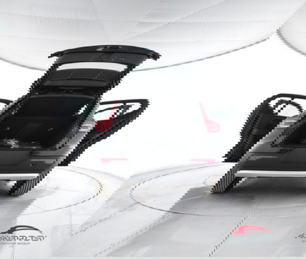 Volvo XC40 nuova a Perugia (7)