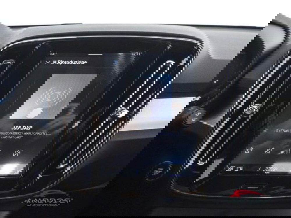 Volvo XC40 nuova a Perugia (13)