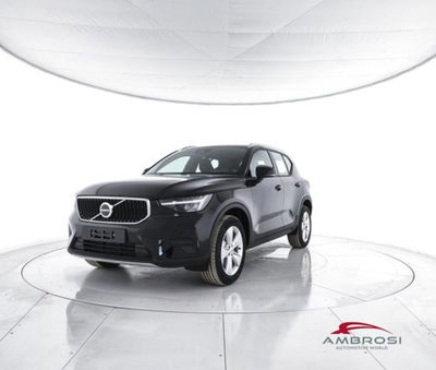 Volvo XC40 B3 automatico Core nuova a Corciano