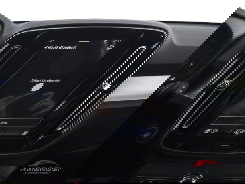 Volvo XC40 nuova a Perugia (14)