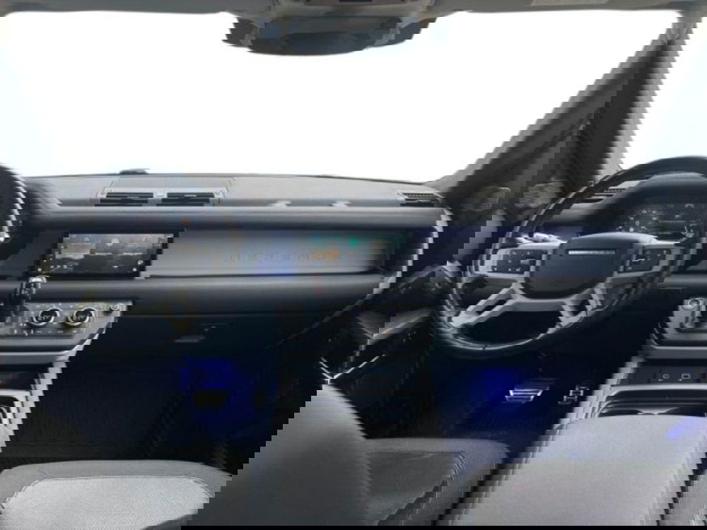 Land Rover Defender usata a Lecce (11)