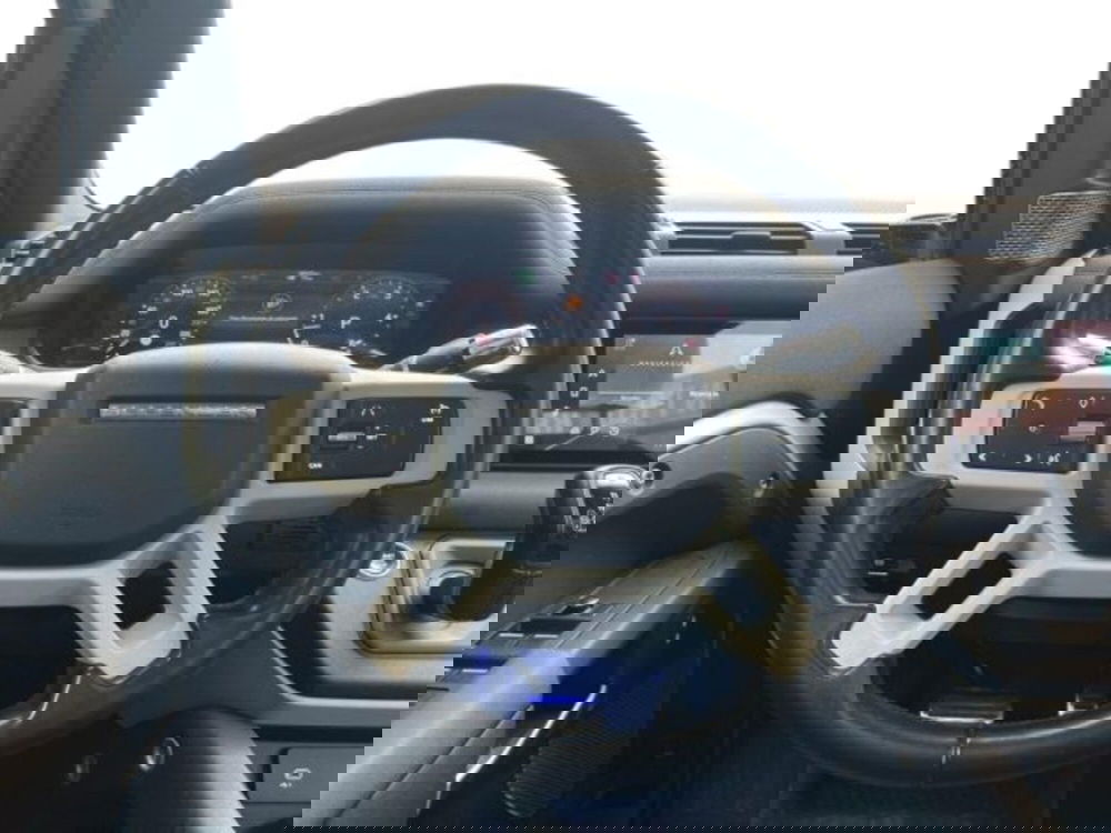 Land Rover Defender usata a Lecce (12)