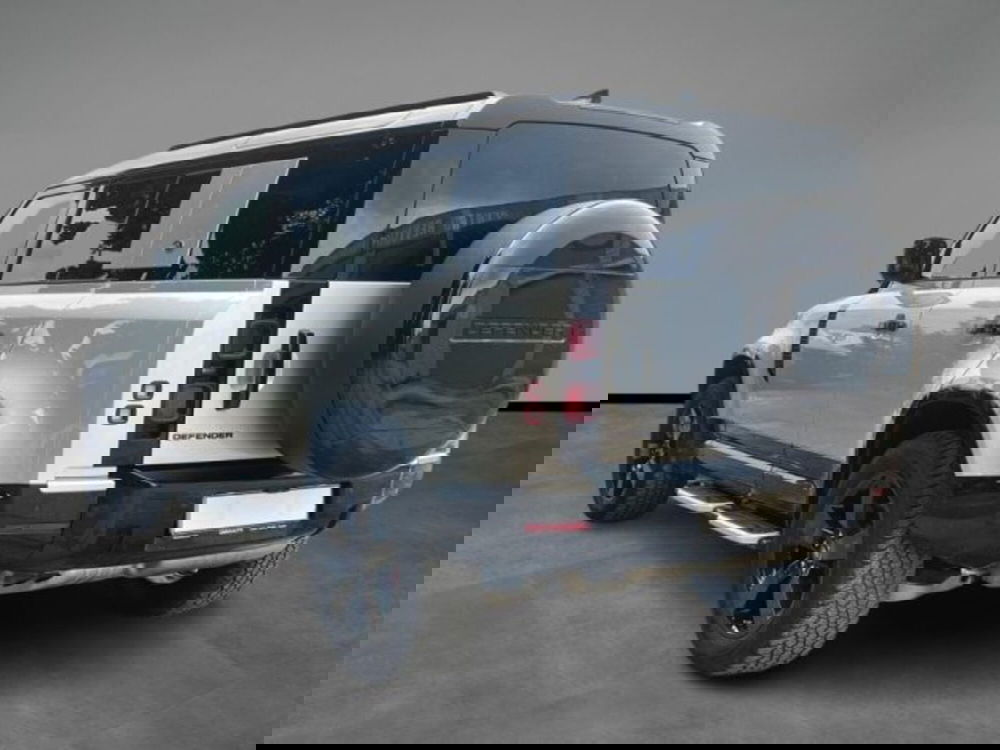 Land Rover Defender usata a Lecce (3)