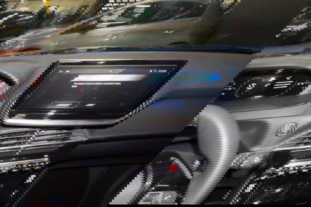 Peugeot 2008 nuova a Milano (8)