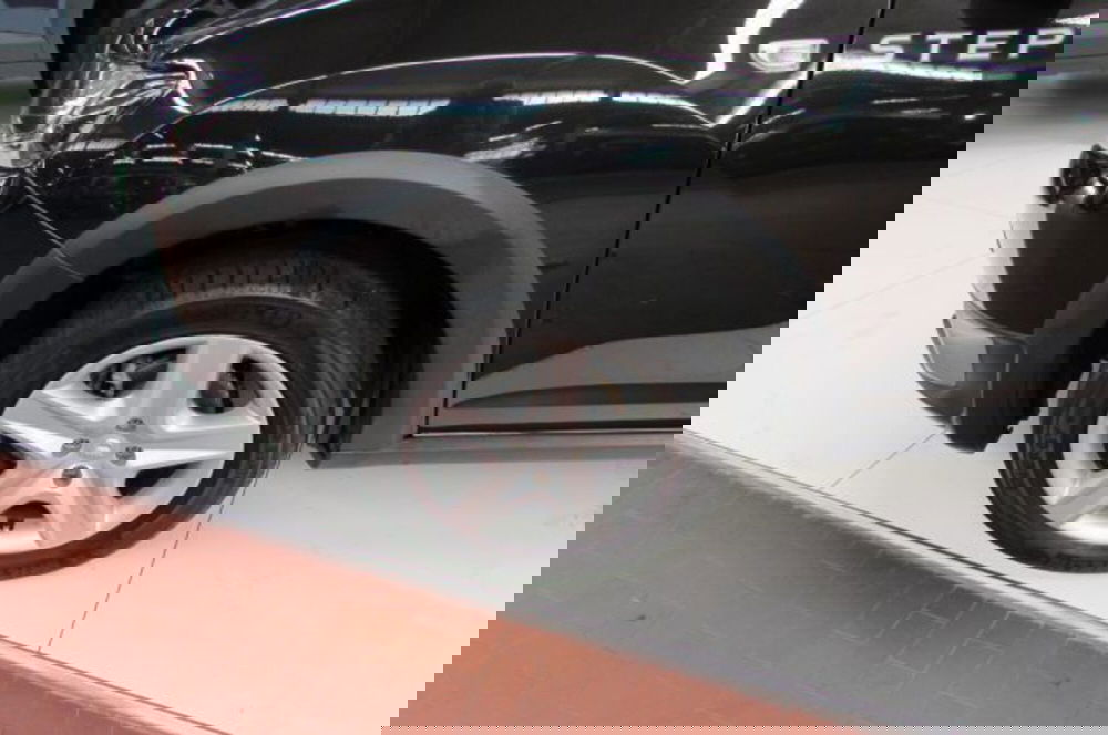 Dacia Sandero usata a Milano (5)